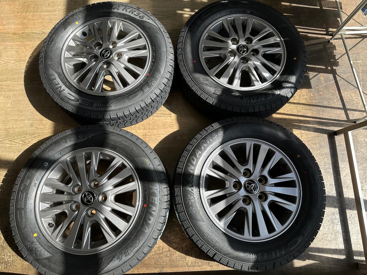 ※ center cap shortage TOYOTA 80 series Noah Voxy Original wheel + KENDA KR36 Noah/Voxy/Esquire!! Brand new tires included.
