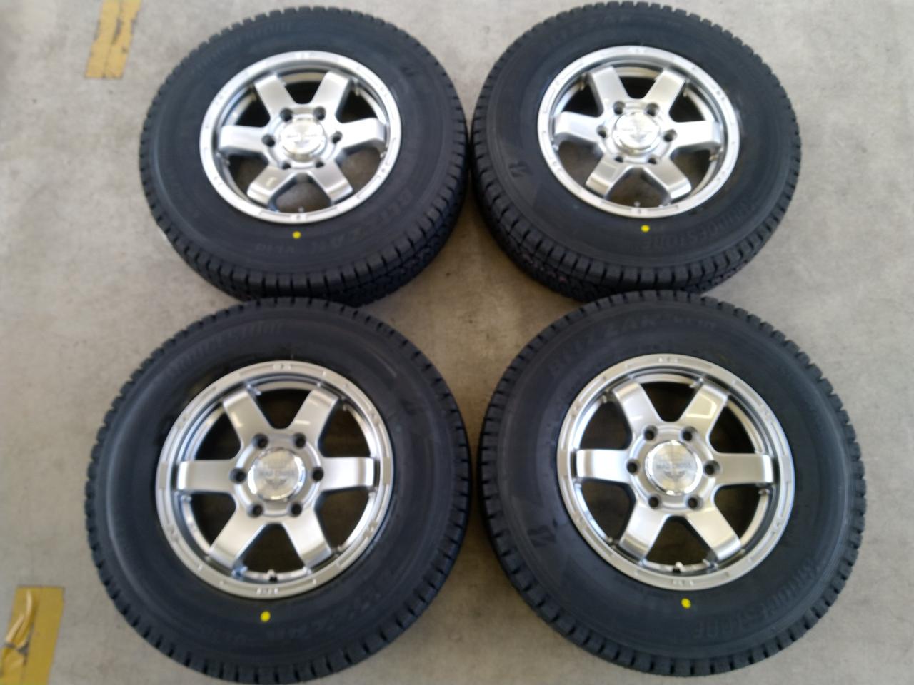 Caravan size HOT STUFF MAD CROSS MC-76 + BRIDGESTONE BLIZZAK VL10