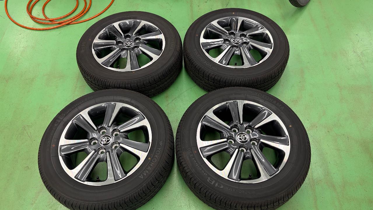 TOYOTA 80 Series VOXY/NOAH Late Model Genuine Wheels + YOKOHAMA dB E70