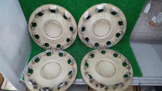 Custom painted / 14-inch FIAT
FIAT500
Genuine
Wheel cap
Four