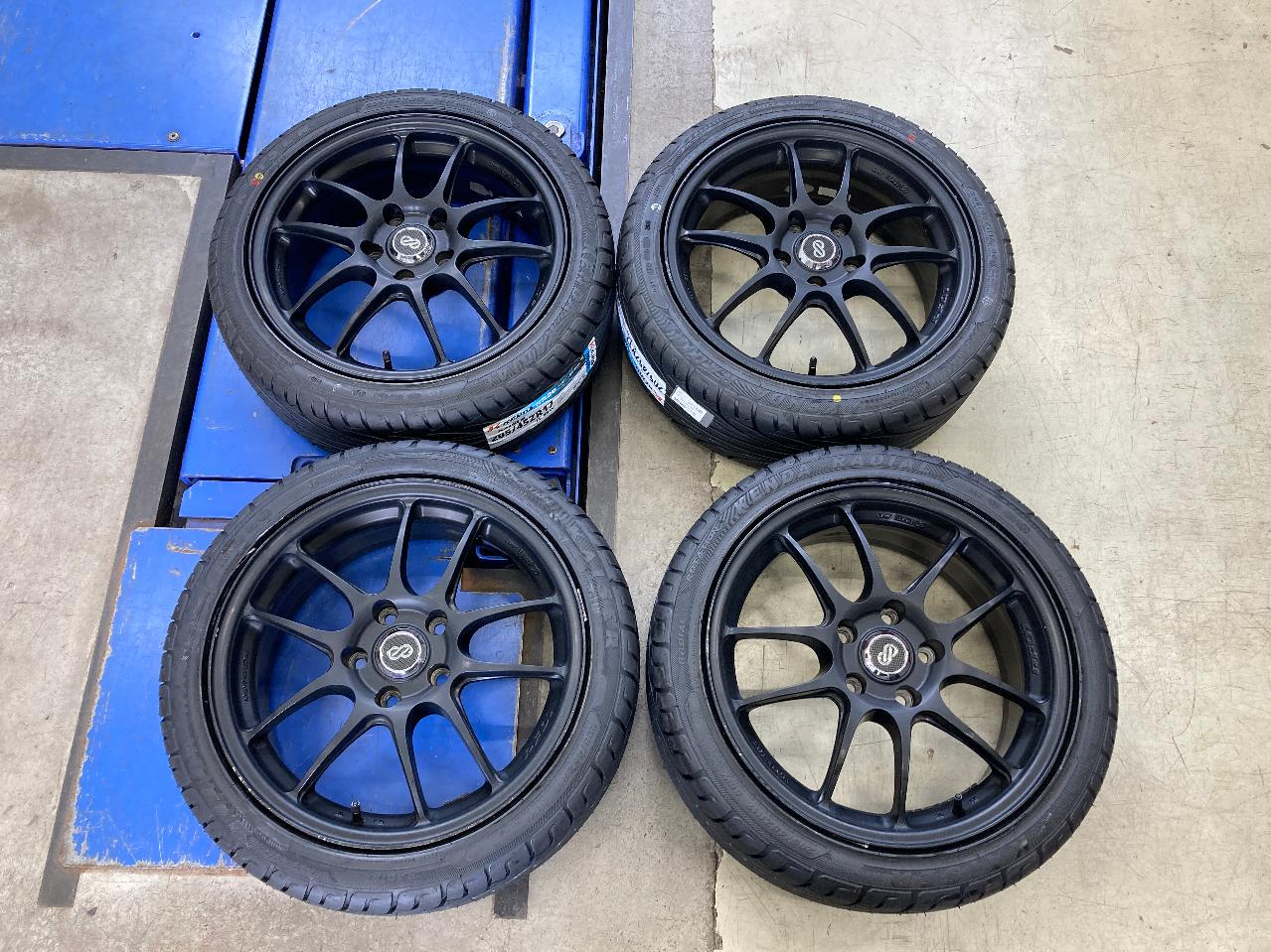 ENKEI PerformanceLine PF01 + KENDA KR 20 205 / 45ZR17 88W