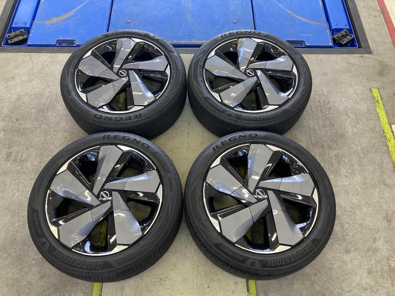 NISSAN Note AURA genuine wheels + BRIDGESTONE REGNO GR-X3