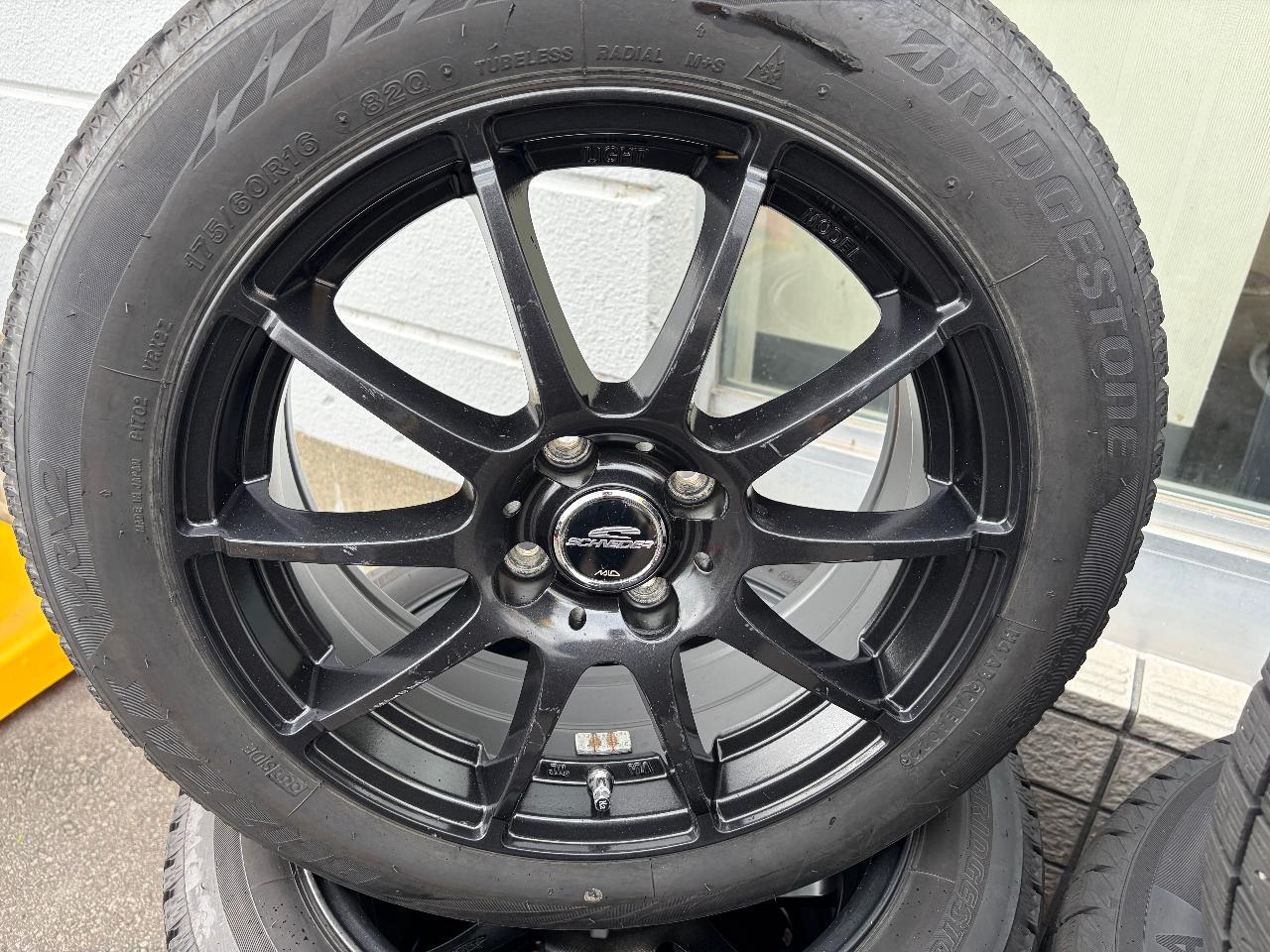 A-TECH SCHNEIDER StaX + BRIDGESTONE BLIZZAK VRX2