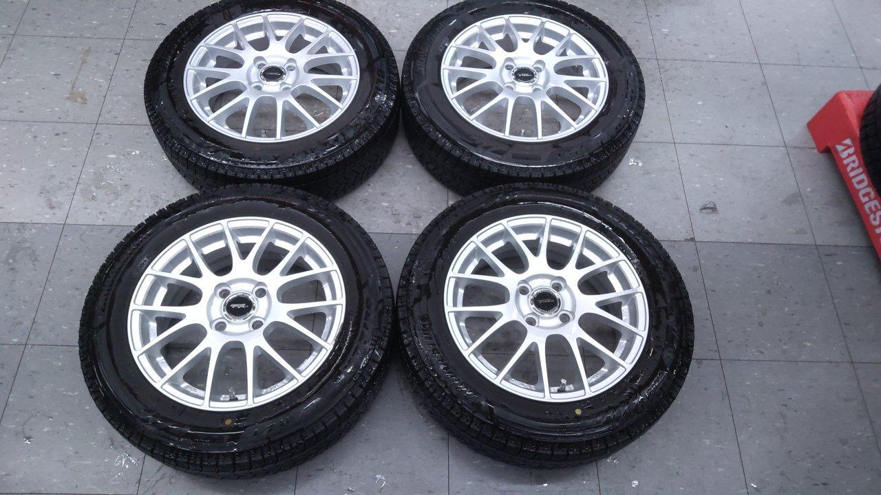 BRIDGESTONE TOPRUN Mesh wheel + BRIDGESTONE BLIZZAK WZ-1