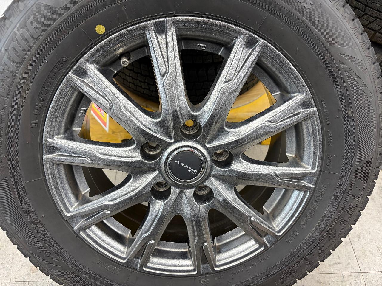 TOPY AZANE E-10 + BRIDGESTONE BLIZZAK VRX3