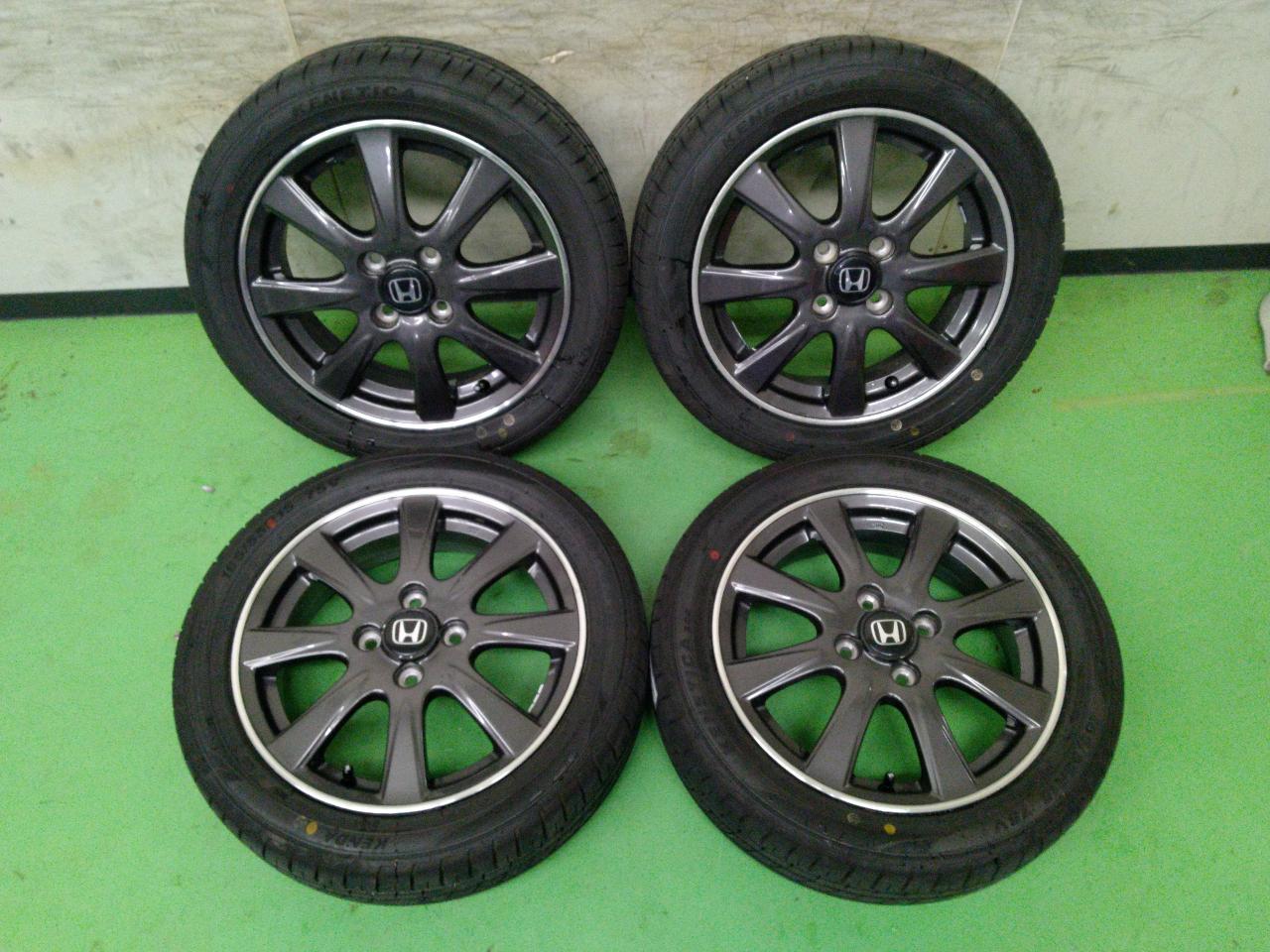 Honda Genuine MODURO X + KENDA KENETICA ECO