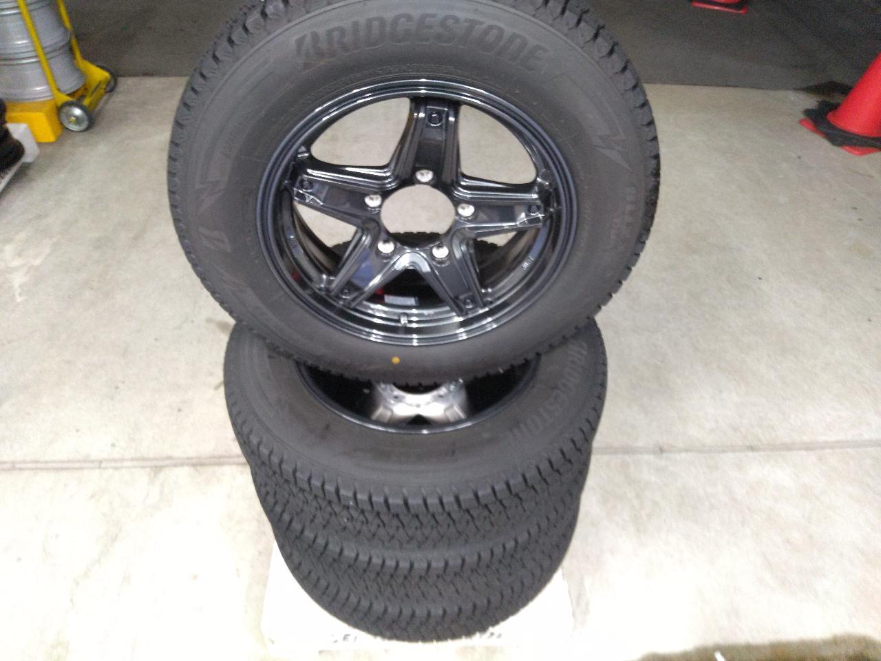 TOKYO SHARIN REMUZEN R + BRIDGESTONE BLIZZAK DM-V3 175 / 80R16