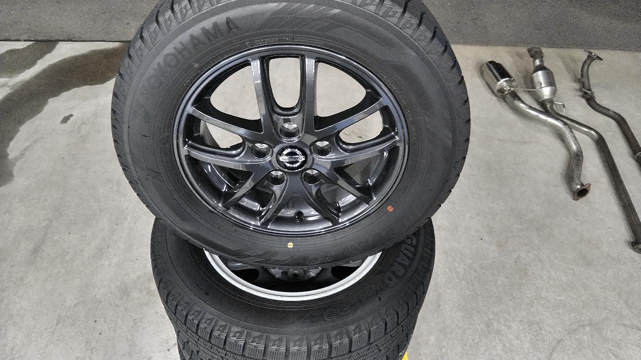 NISSAN genuine OP Estilo Aluminum wheels + YOKOHAMA iceGUARD iG60