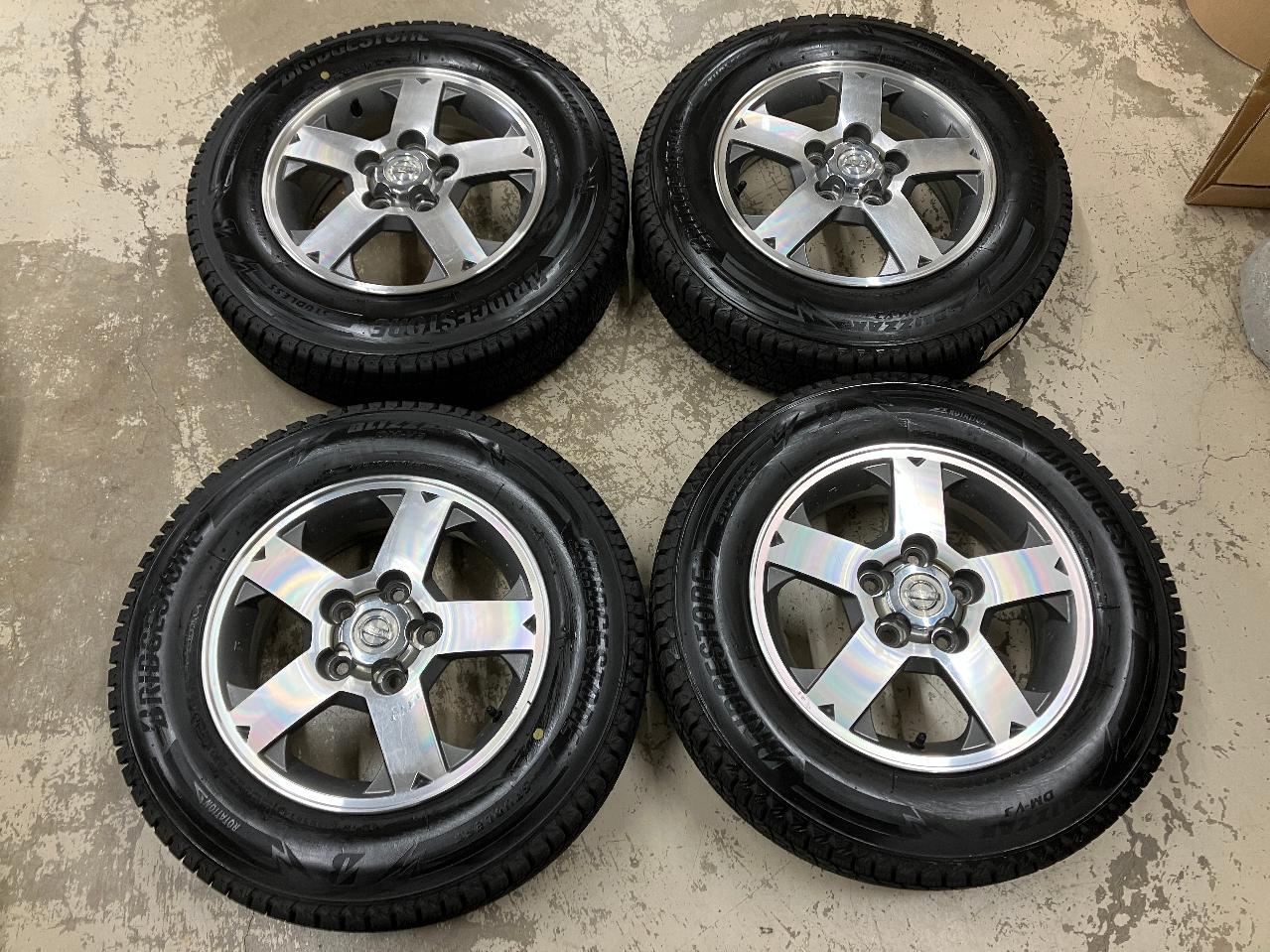 Nissan genuine Kicks KIX Genuine wheels + BRIDGESTONE BLIZZAK DM-V3