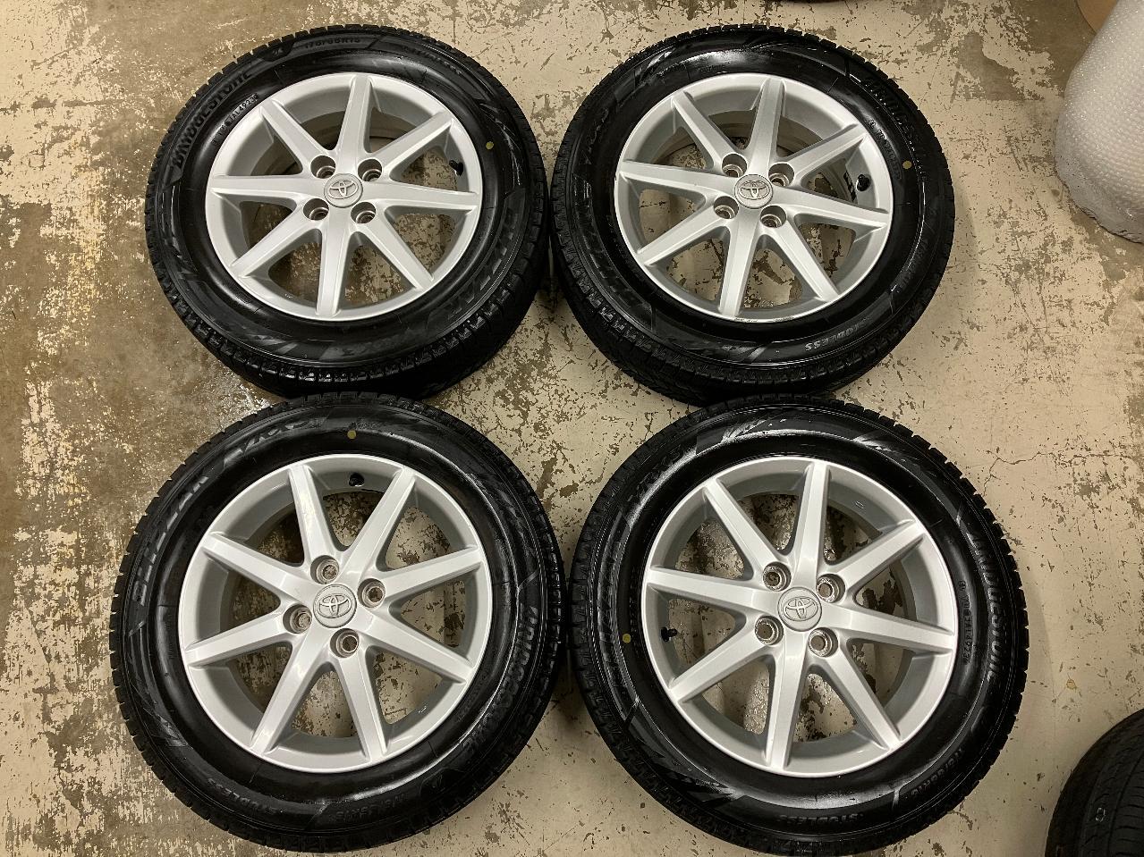 Toyota Aqua genuine aluminum wheels + BRIDGESTONE BLIZZAK VRX3