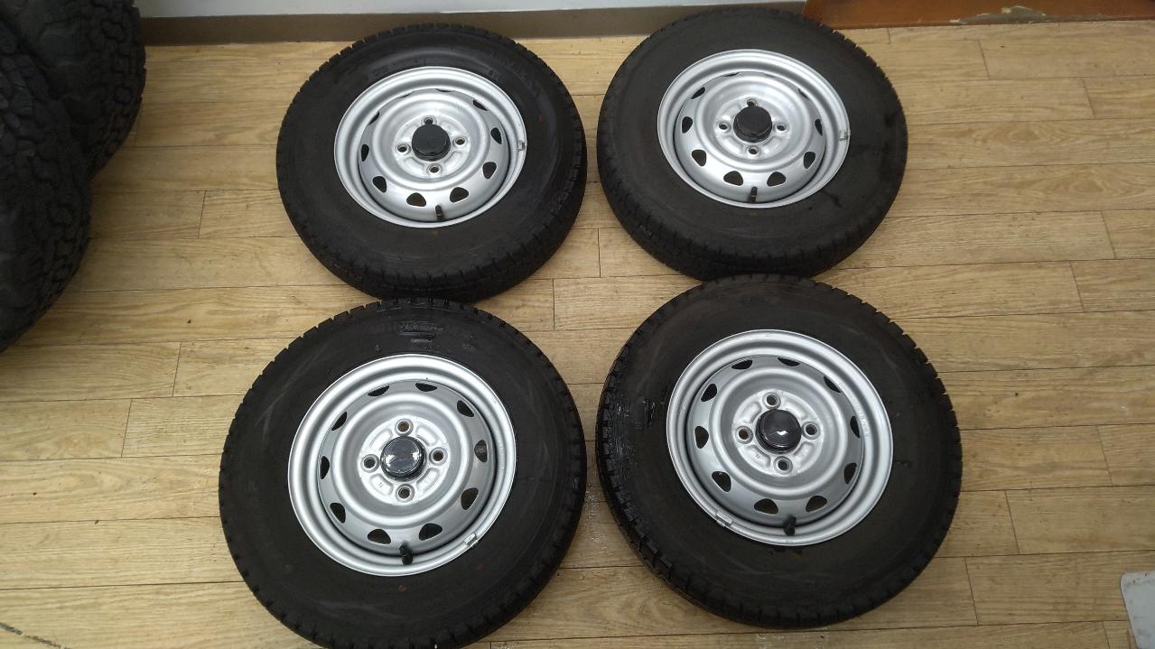Unknown Manufacturer Steel wheel + DUNLOP WINTER MAXX SV01