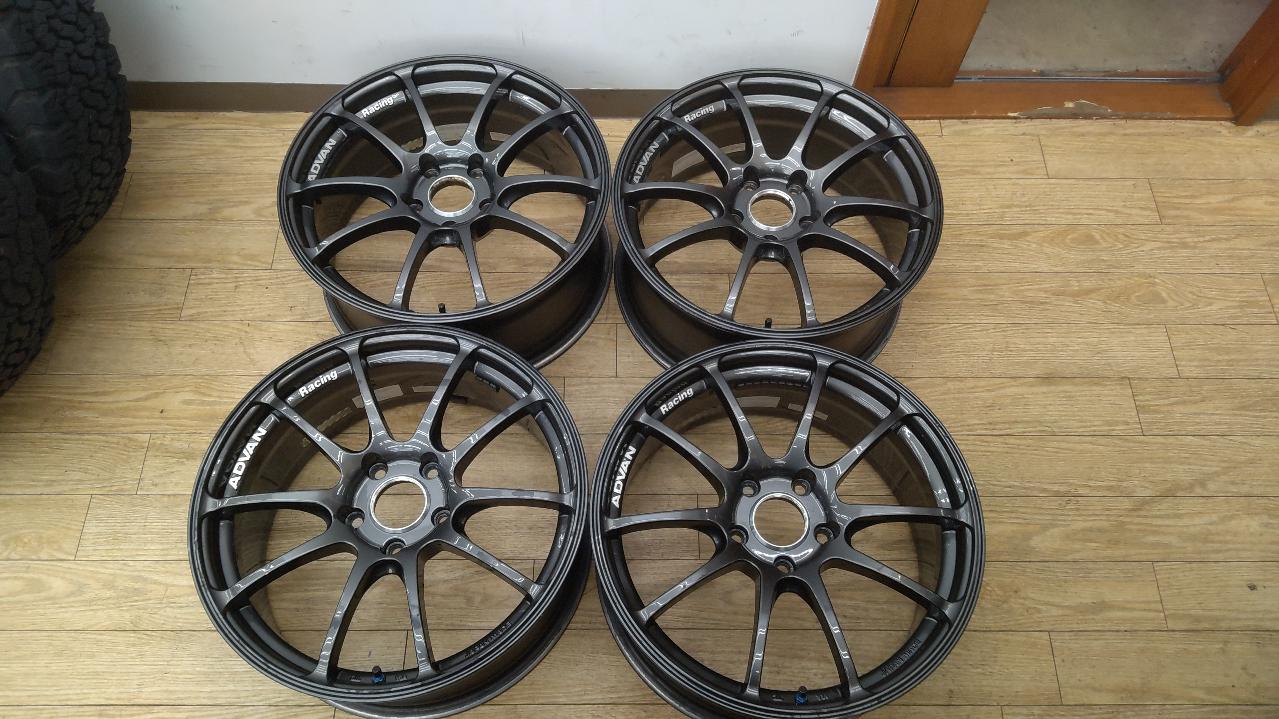 YOKOHAMA ADVAN Racing RZ