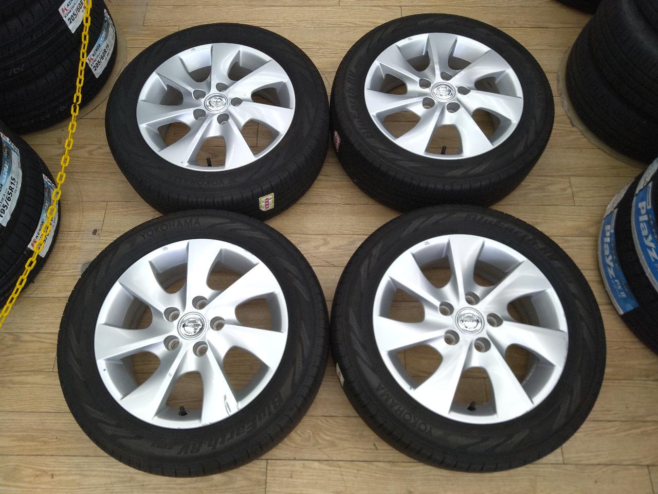 Nissan Serena / C26 Original wheel + YOKOHAMA BluEarth-RV RV03
