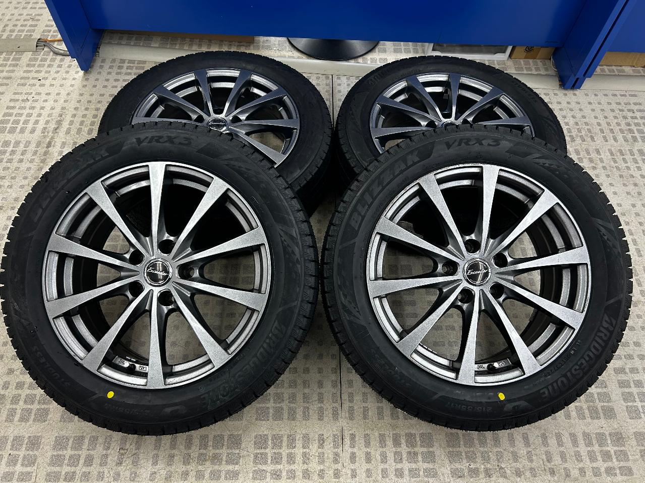 Balanced HOT Delica D5 STUFF Exceeder E03 + BRIDGESTONE BLIZZAK VRX3 215 / 55R17 94Q