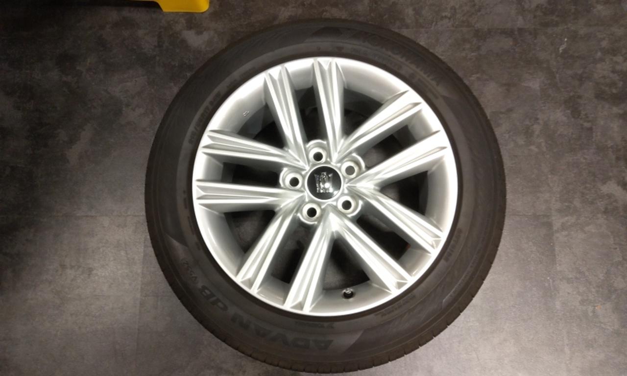 210 series Crown Previous term original wheel + YOKOHAMA ADVAN dB V552