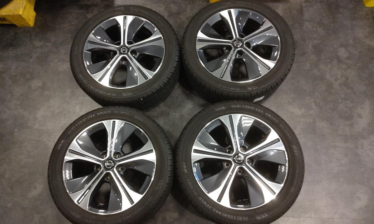 Reef ZE1 series Original wheel + SEIBERLING SL 201 215 / 50R17
