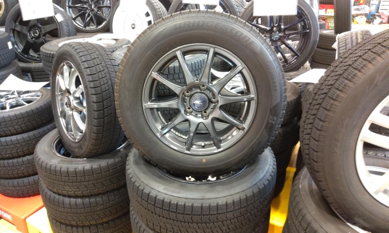 AUTOBACS ABFAHREN S10 + BRIDGESTONE BLIZZAK VRX2
