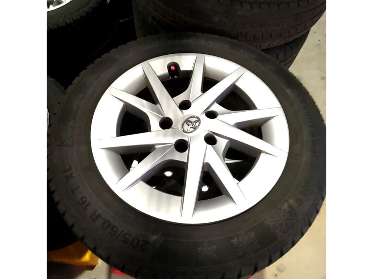 TOYOTA Prius α Genuine + Continental ContiViking Contact6