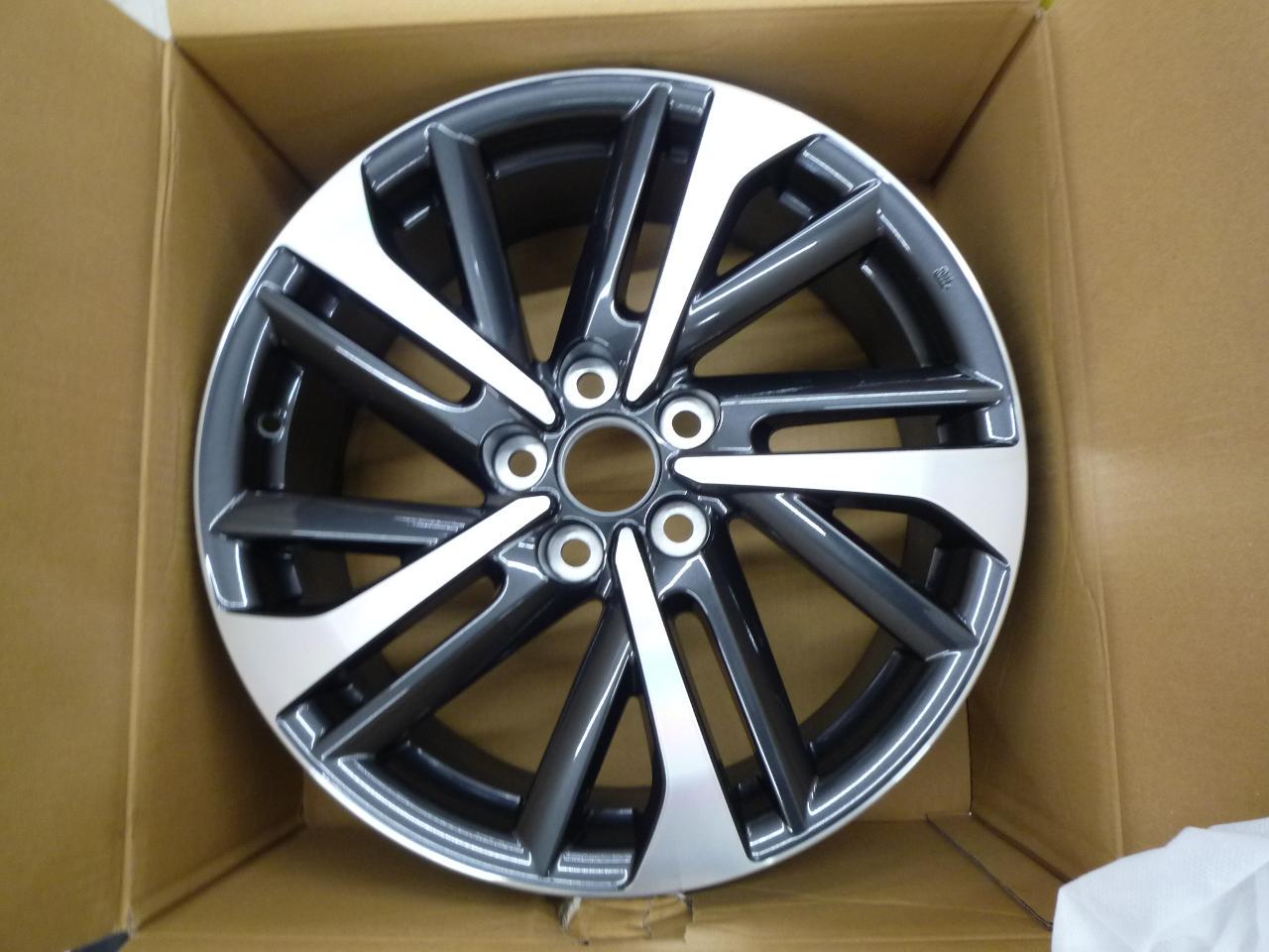 ※ 1 This only Toyota genuine parts Corolla Cross original wheels