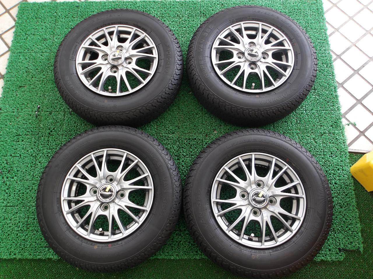 Balance adjusted HOT STUFF Exceeder E05Ⅱ + YOKOHAMA SUPER VAN 145 / 80R12 6hoPR