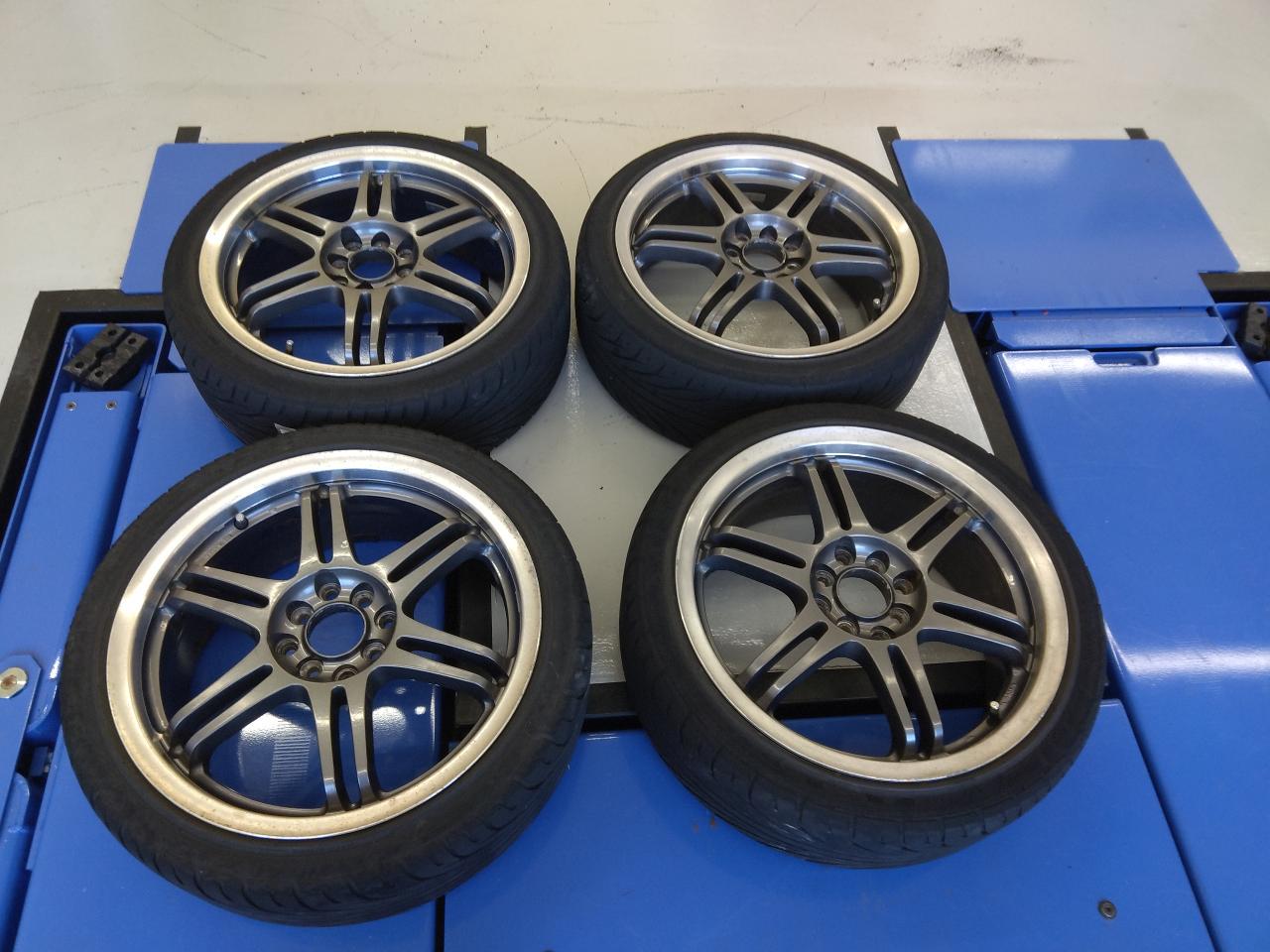 Unknown Manufacturer Twin 6-spoke wheels + KENDA KR 20