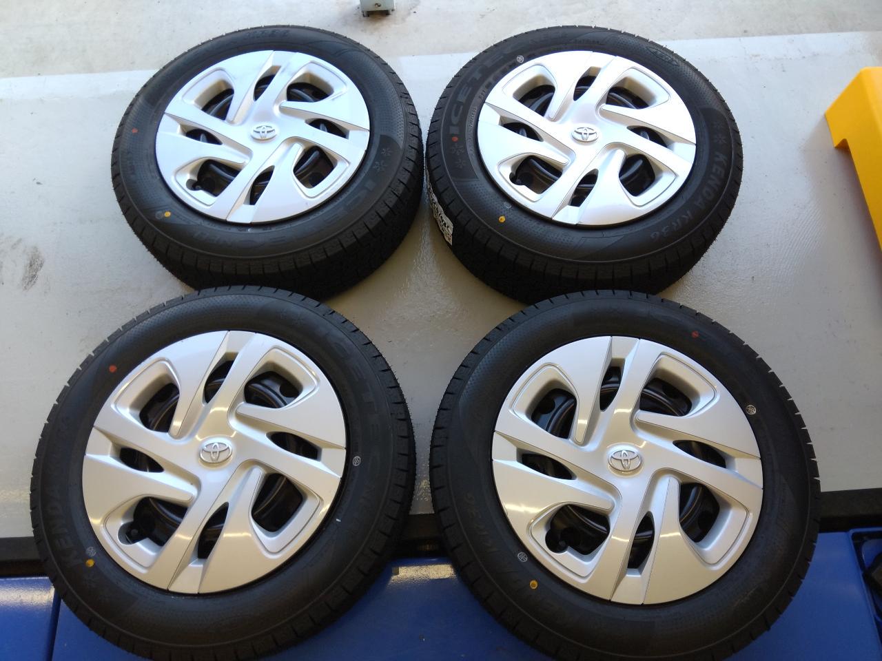 TOYOTA MXPK10 Aqua Genuine Steel wheel + KENDA KR36 185 / 65R15 88Q