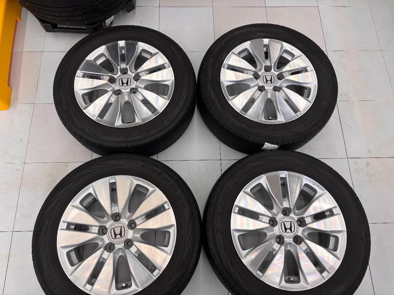 HONDA Step WGN / RK5 Original wheel + YOKOHAMA BluEarth RV02