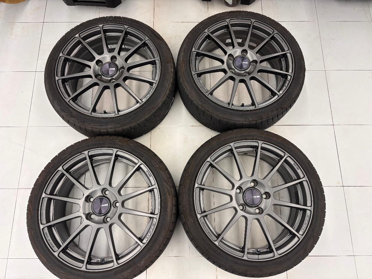 ENKEI PerformanceLine PF03 + TOYO PROXES TR1
