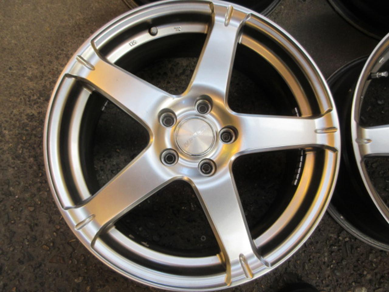 AUTOBACS SEVEN LEBEN Z5