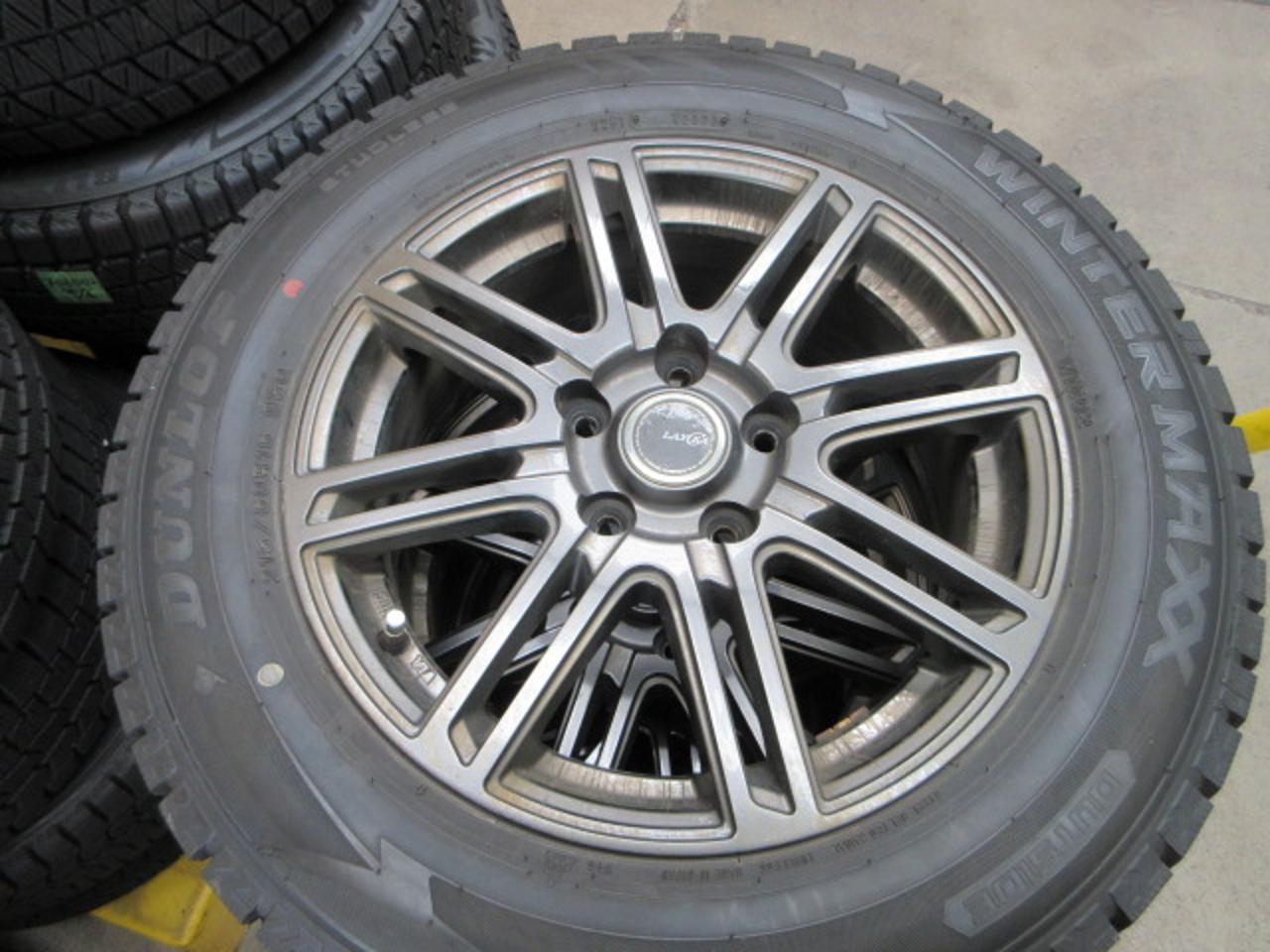 YOKOHAMA LAYCEA + DUNLOP WINTERMAXX WM02