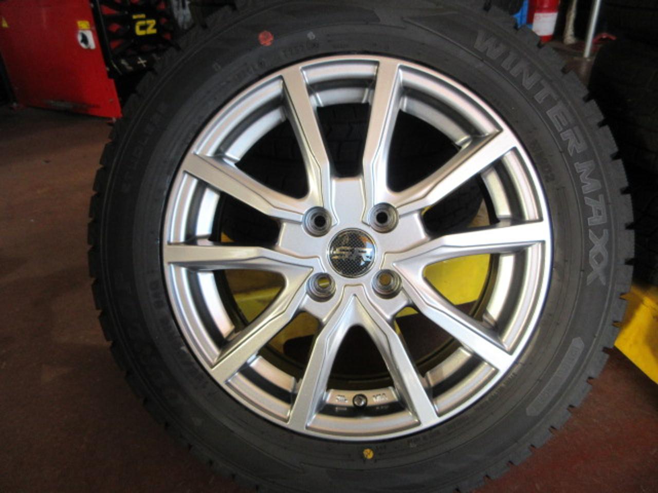 Lehrmeister ELBE V-spoke wheels + DUNLOP WINTARMAXX WM02