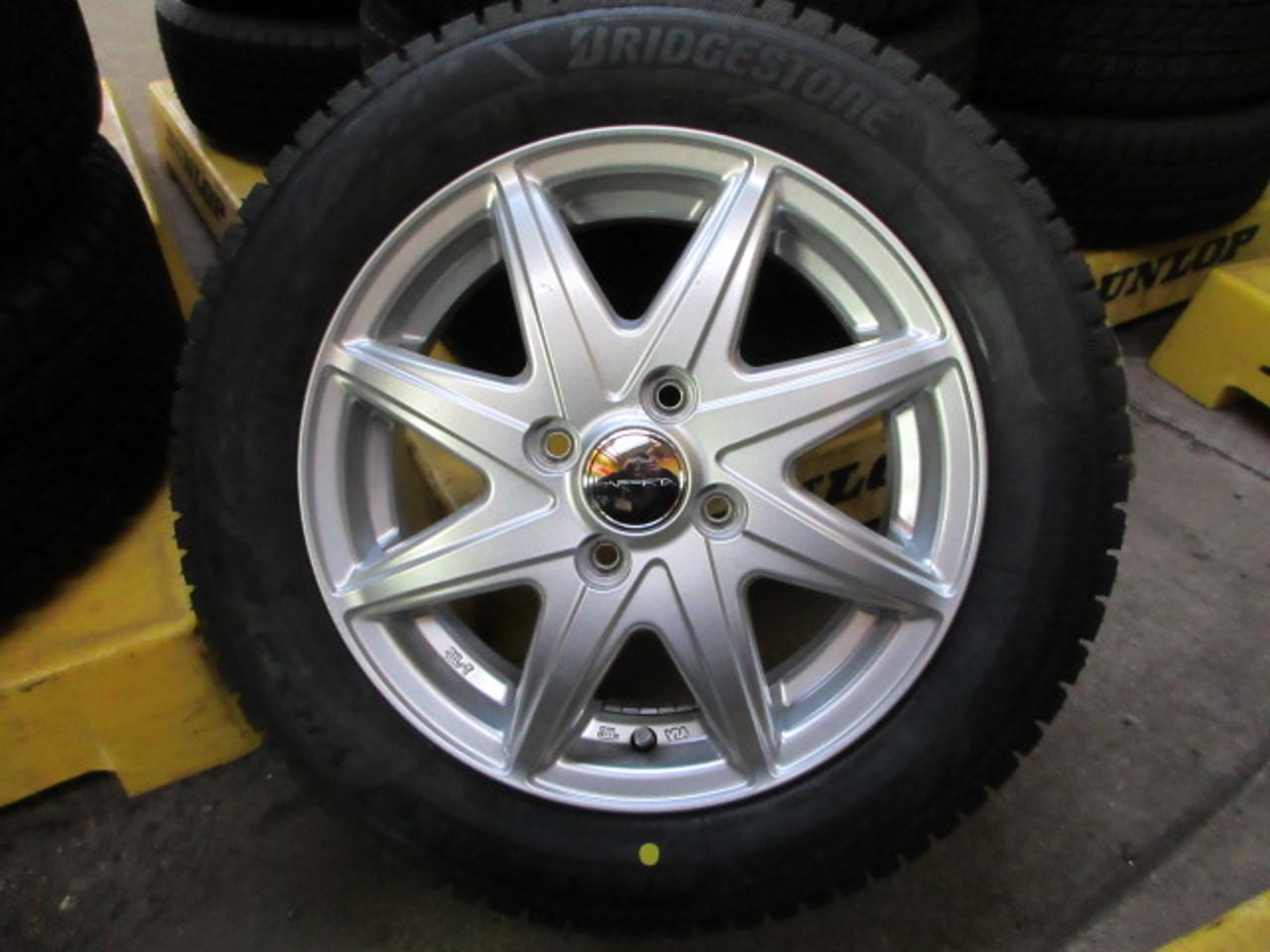BRIDGESTONE LAPORTA + BRIDGESTONE BLIZZAK VRX3