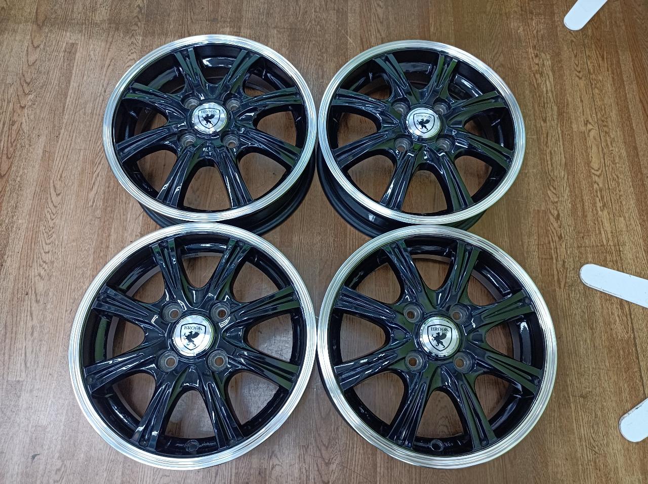 BROOK 8-spoke