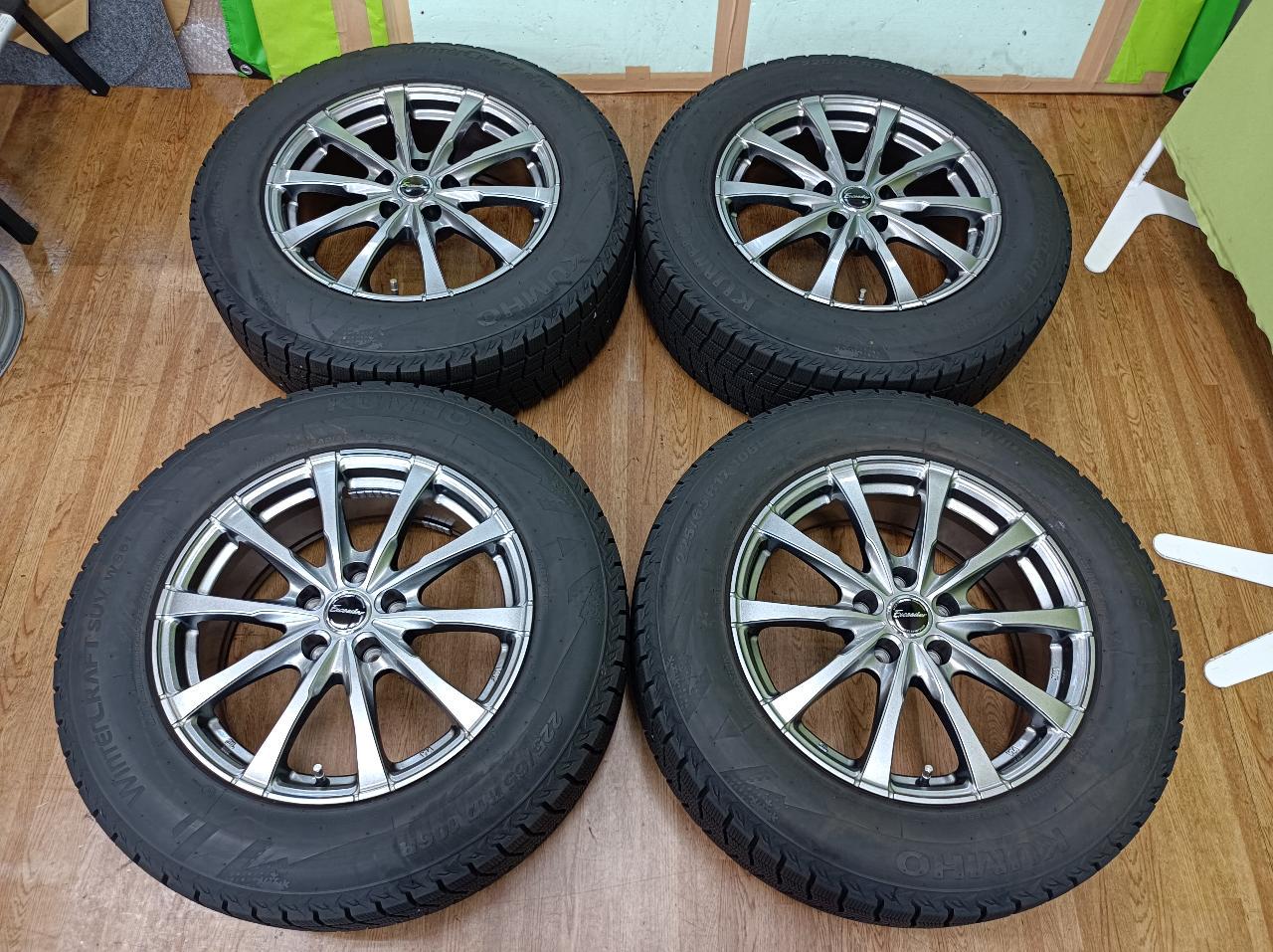 HOT STUFF Exceeder E03 + KUMHO Winter CRAFT SUV WS 61 106R