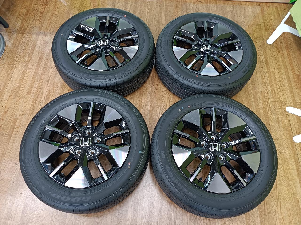 Honda Step WGN Genuine + GOODYEAR EfficientGrip 96H