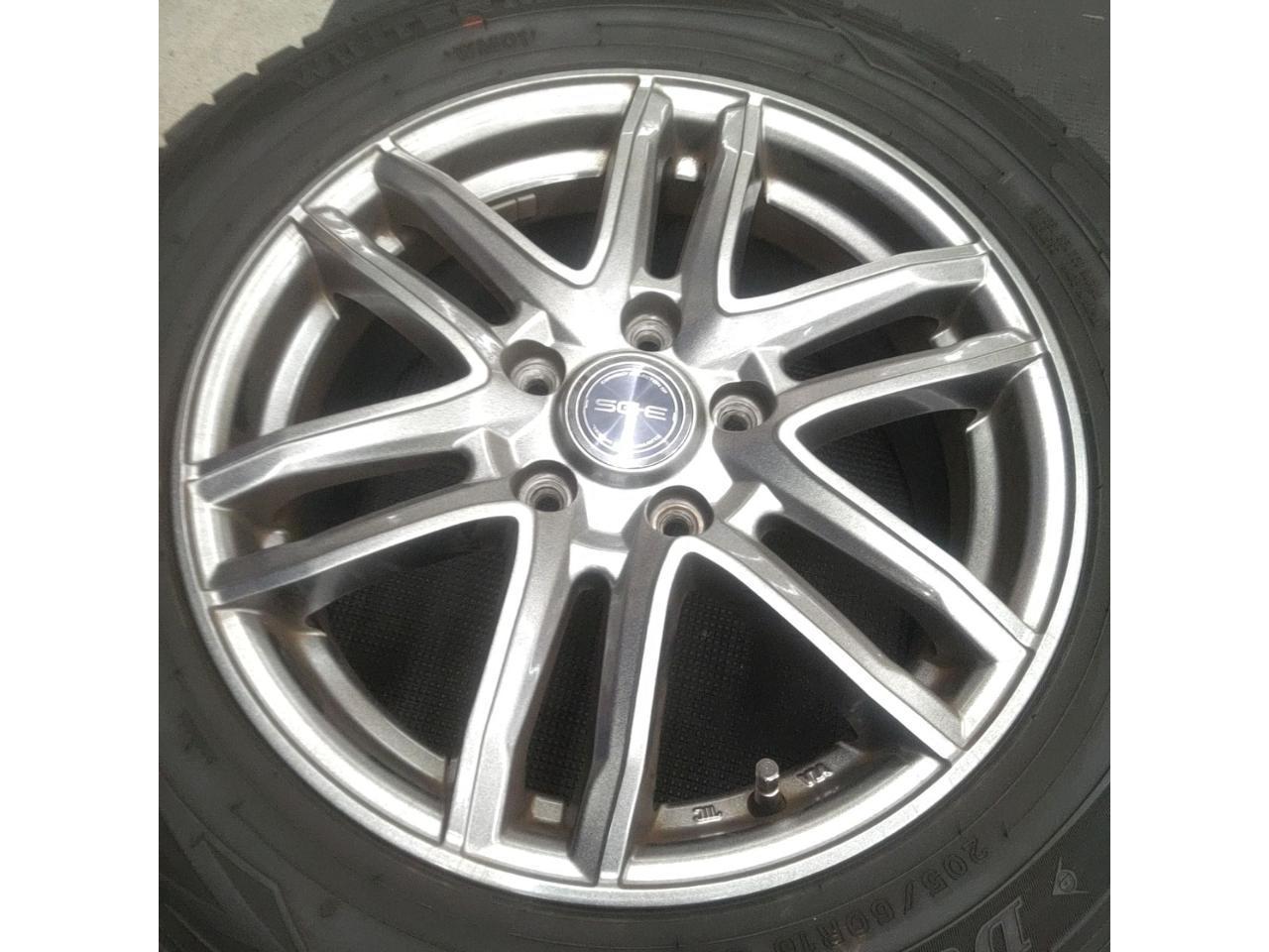 SG-E Six twin-spoke wheel