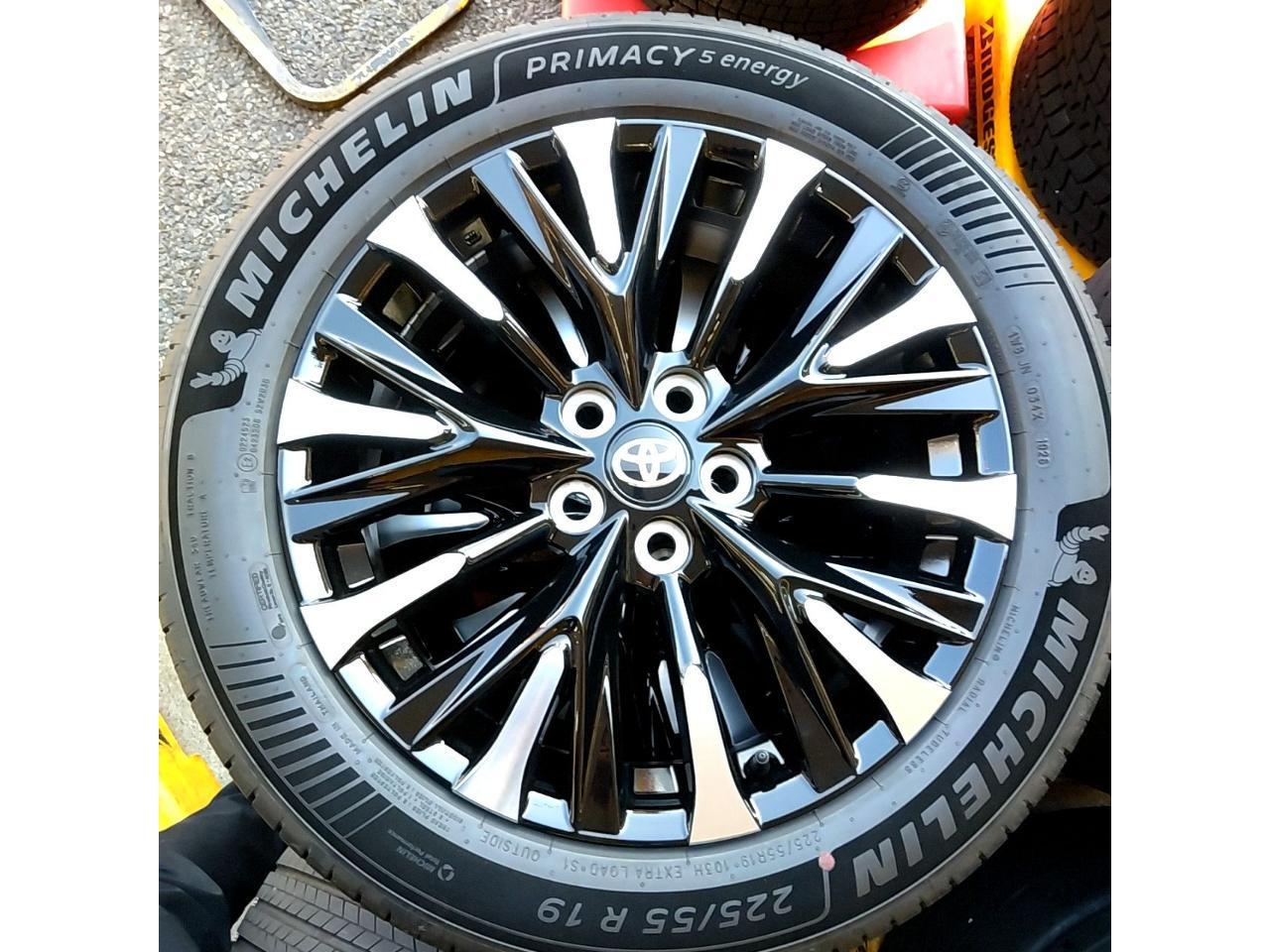 Toyota 40 Series Alphard Spacious Lounge Genuine Cutting brilliance + black Wheel + MICHELIN PRIMACY Five ENERGY
