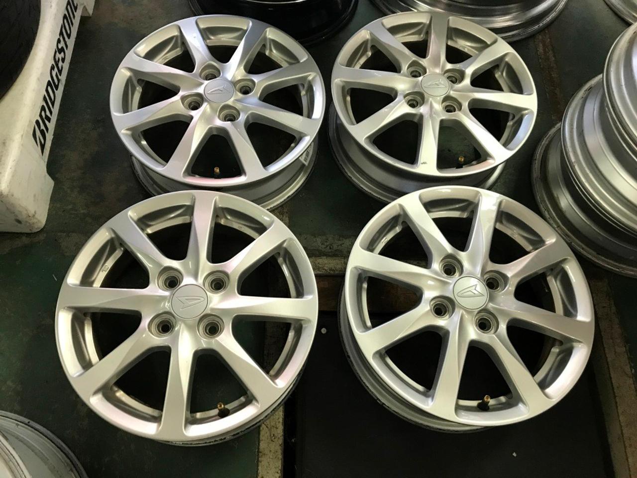 DAIHATSU Tant Genuine 8-spoke