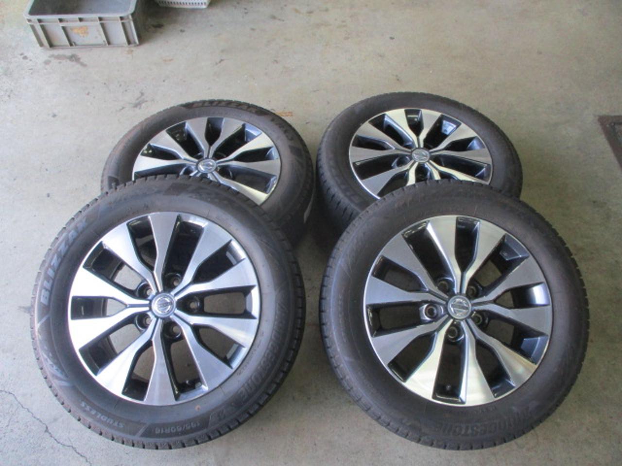 NISSAN C27 system Serena Genuine twin 5-spoke + BRIDGESTONE BLIZZAK VRX3 195 / 60R16