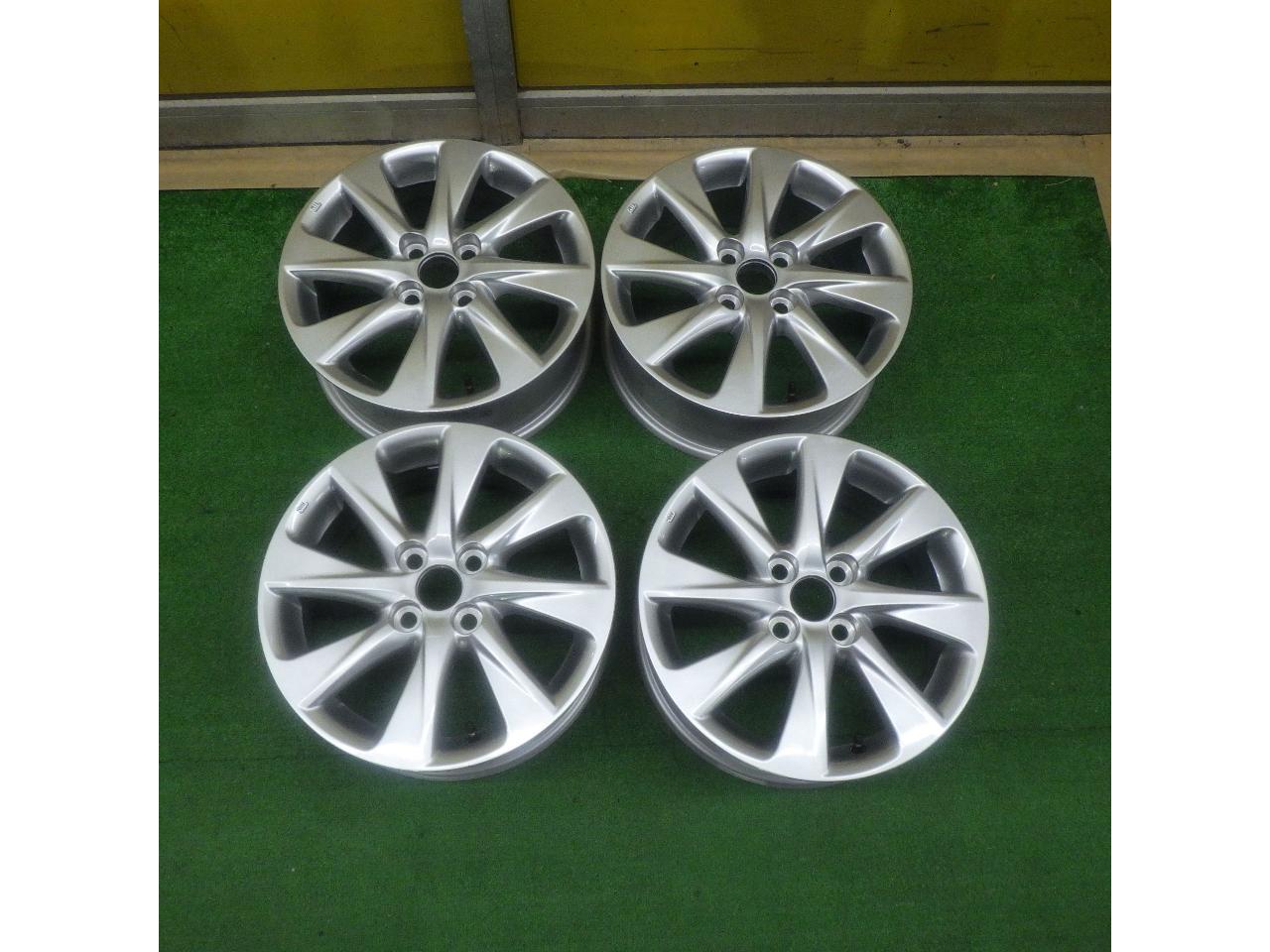 Toyota original Aqua MXPK10 Z grade Silver spoke wheels