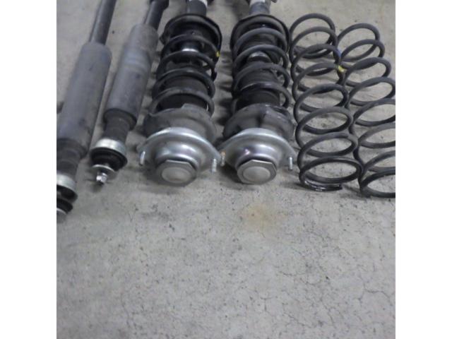 Genuine Daihatsu parts
Suspension kit
Mira / L275S