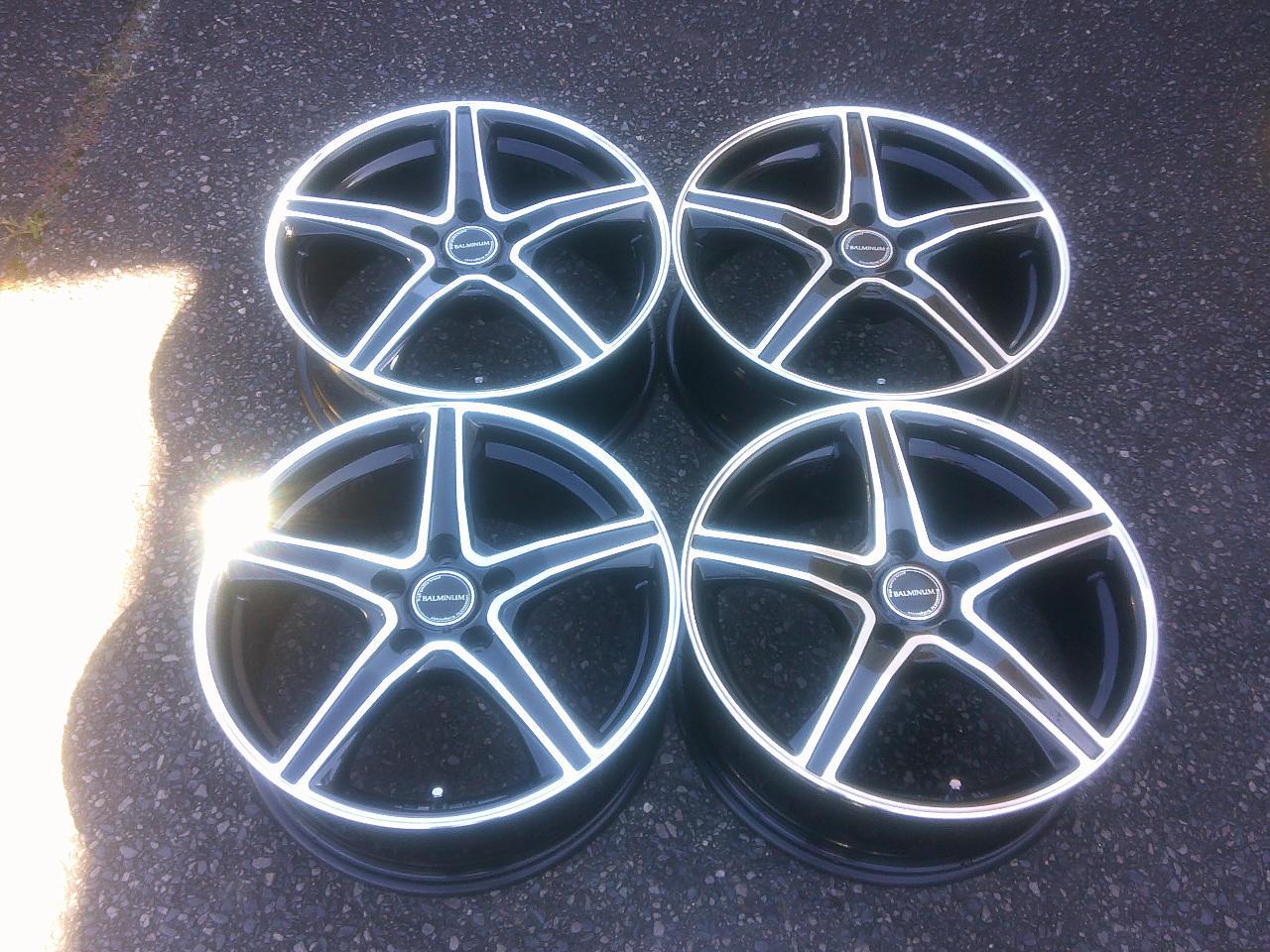 BRIDGESTONE BALMINUM V5 17 inches wheel Z10107