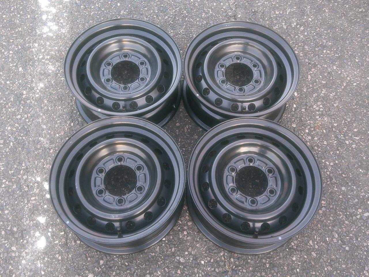 Toyota 200 series Hiace Genuine 15 inches steel wheels 4 pieces set Z10312