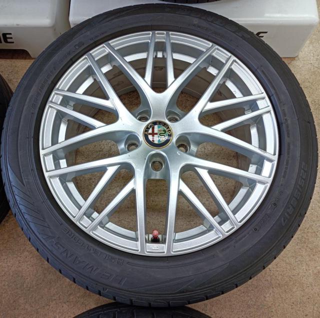 ALFA
ROMEO
Alpha 159
Genuine
+
DUNLOP
LE
MANSⅤ
98V
XL