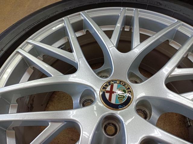 ALFA
ROMEO
Alpha 159
Genuine
+
DUNLOP
LE
MANSⅤ
98V
XL