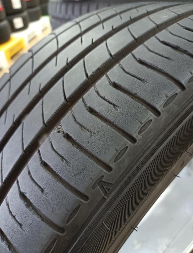 ALFA
ROMEO
Alpha 159
Genuine
+
DUNLOP
LE
MANSⅤ
98V
XL