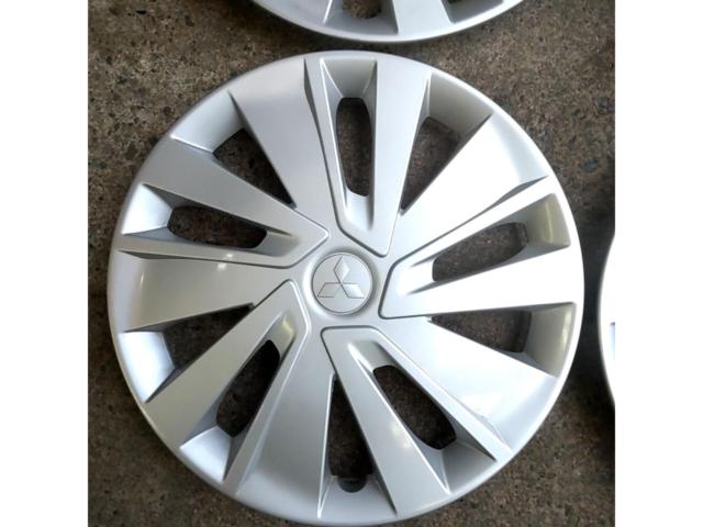 三菱 MITSUBISHI ekワゴン純正14インチホイールキャップ