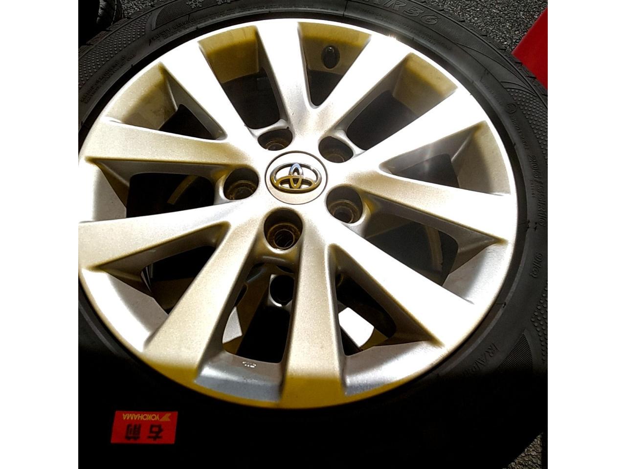 Toyota genuine Isis genuine wheels + KENDA ICETEC NEO KR36