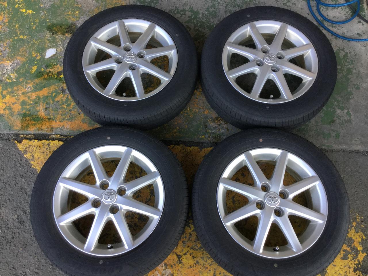 Toyota genuine parts 10 system Aqua Genuine wheels + Goodyear Efficient Grip ECO EG02