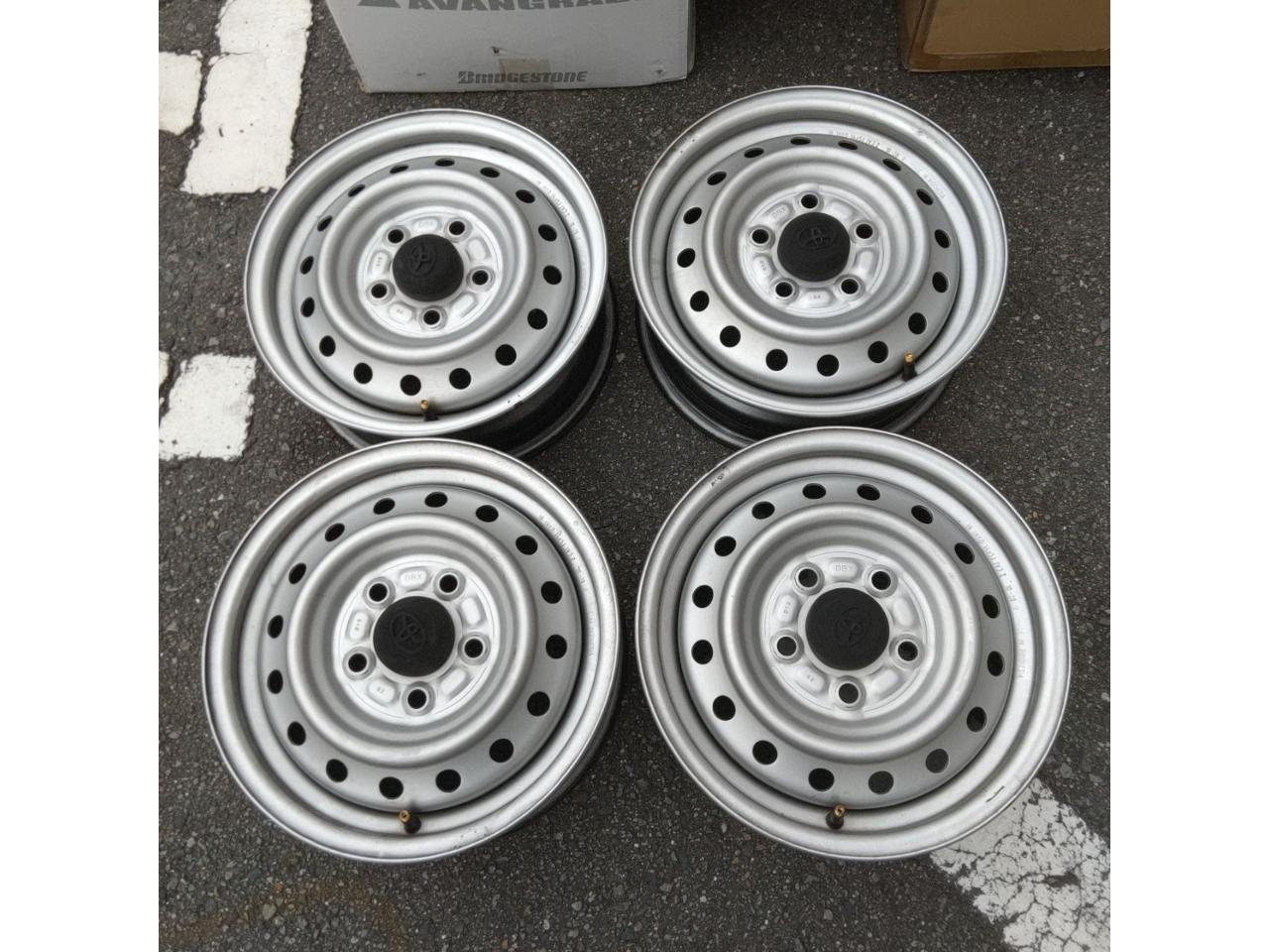 Toyota genuine LiteAce Genuine steel wheel